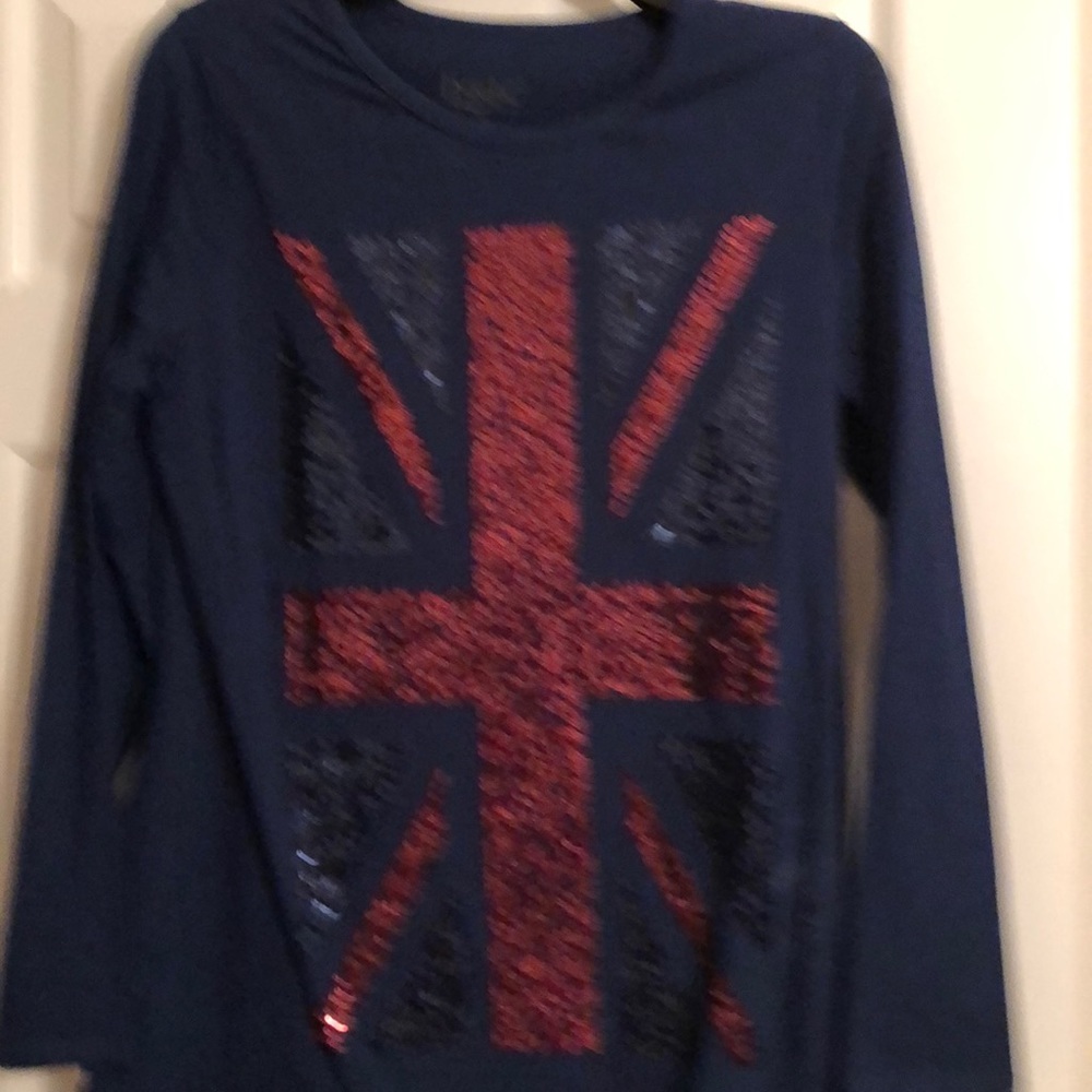 Tee shirt